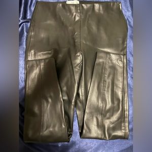 black, faux leather zipper leggings/pants